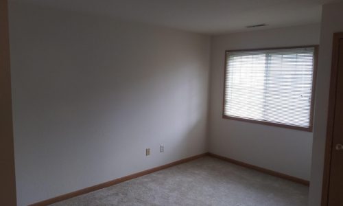 stone-creek-apartments-waukesha-wi-garden-detached-guest-bedroom2